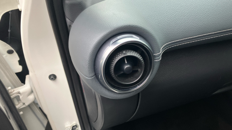 Nissan Juke 1.0 DiG-T Tekna 5dr Petrol Hatchback